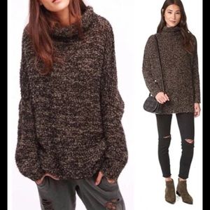 Free People “She’s All That” Super Soft Oversized Sweater Size Small